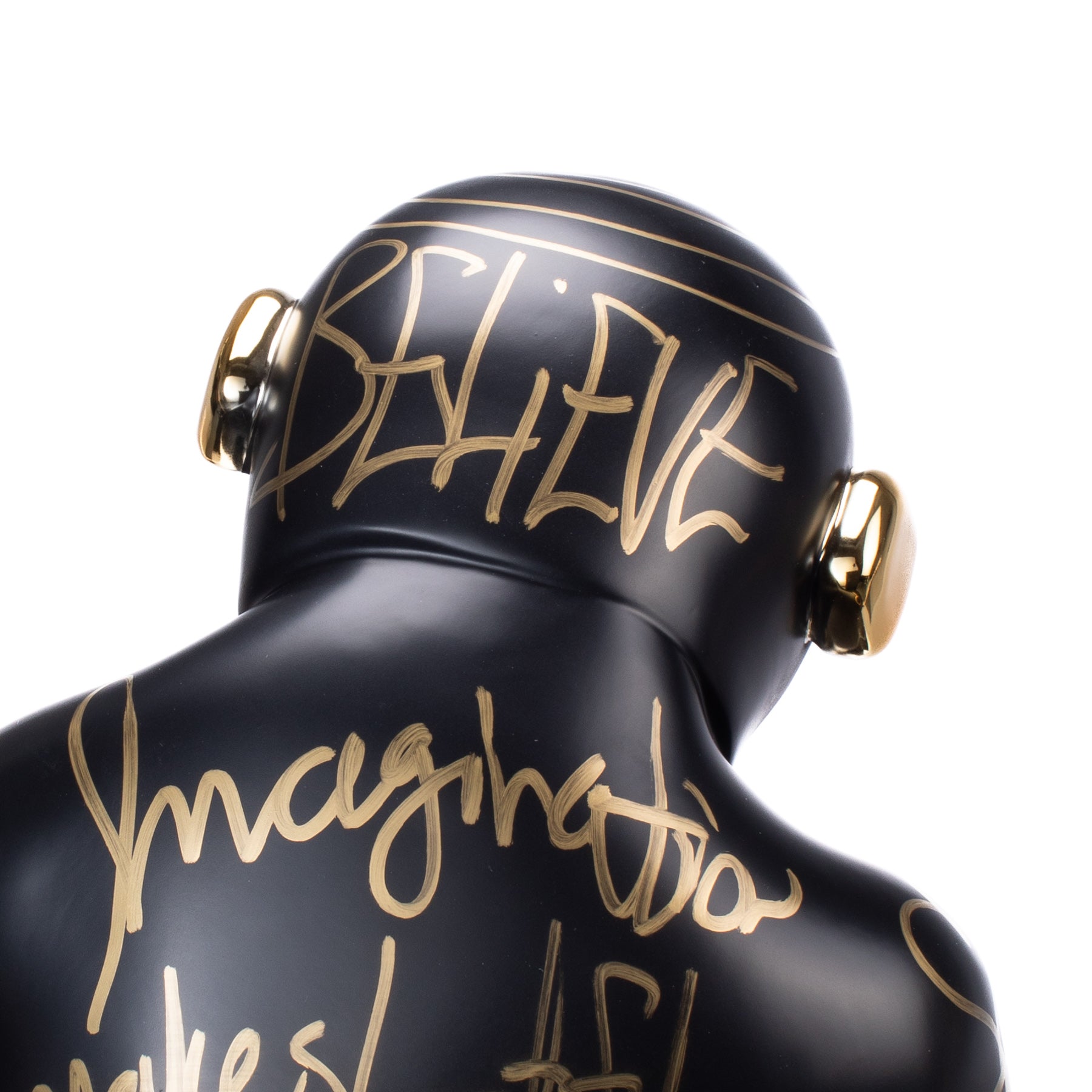 THE SITTING SPACEMAN (MATTE BLACK/GOLD)